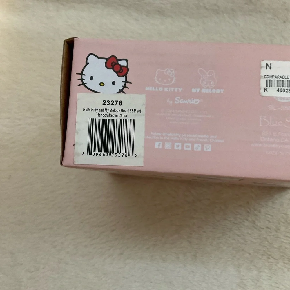Hello Kitty Pink Heart Salt and Pepper Set